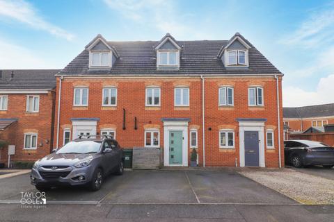 3 bedroom terraced house for sale, Croft Avenue, Tamworth