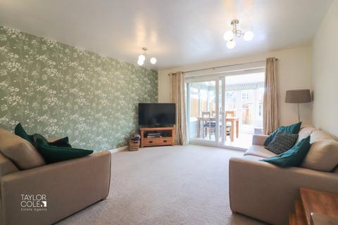 3 bedroom terraced house for sale, Croft Avenue, Tamworth