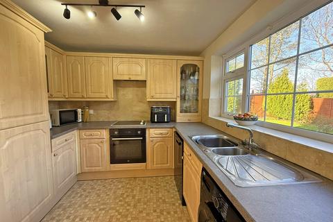 4 bedroom detached house for sale, Northfield Way, Scarborough YO13