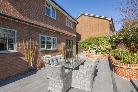 28 Davidson Close, Great Cornard, Sudbury, CO10 0YU