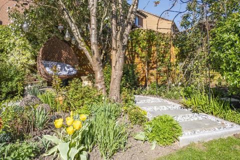 28 Davidson Close, Great Cornard, Sudbury, CO10 0YU