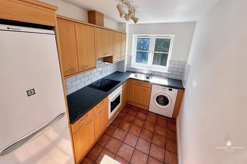 2 bedroom apartment for sale, Hart Road, Benfleet