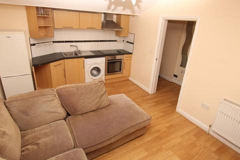 1 bedroom flat to rent, Pennington, Lymington