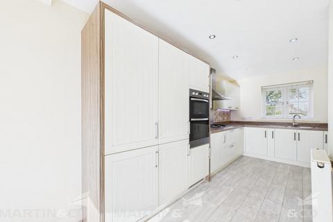 5 bedroom detached house for sale, South Street, Hyde Park