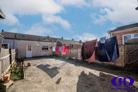 3 bedroom end of terrace house for sale, Hambrough Road, Southall