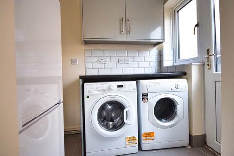 undefined, Aldis Close, Hall Green B28