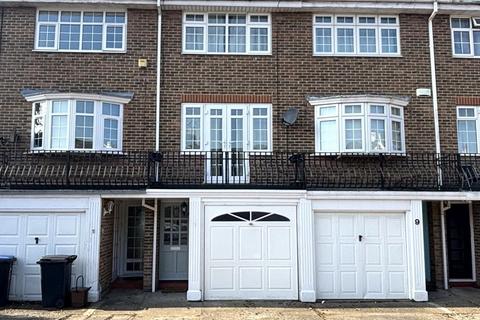 3 bedroom terraced house for sale, Beach Road, Westgate-on-Sea