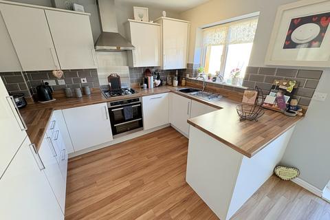 3 bedroom semi-detached house to rent, Beauchamp Walk, Gorseinon, Swansea