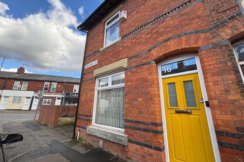 2 bedroom end of terrace house for sale, Cronshaw Street, Manchester M19