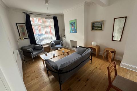 2 bedroom end of terrace house for sale, Cronshaw Street, Manchester M19