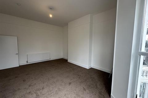 2 bedroom flat to rent, Polsloe Road, Exeter EX1