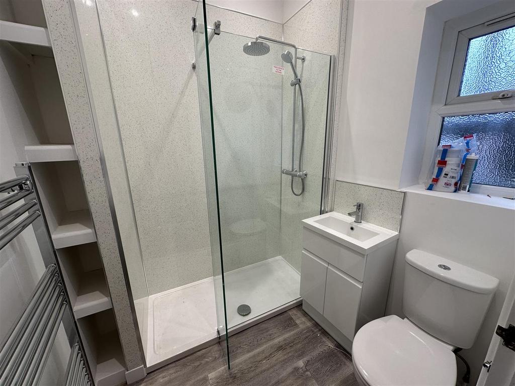 Pole shower.jpg