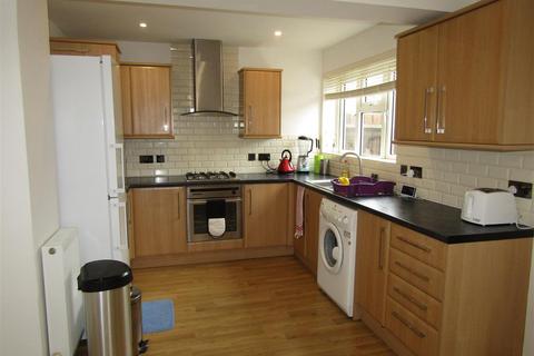 3 bedroom end of terrace house to rent, Alice Templer Close, Exeter EX2