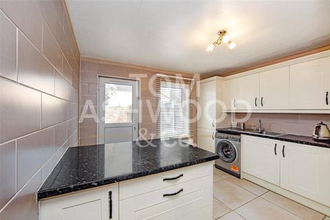5 Langdon Road, London, E6 2QB