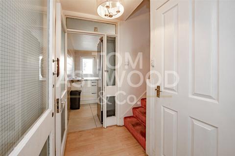 5 Langdon Road, London, E6 2QB