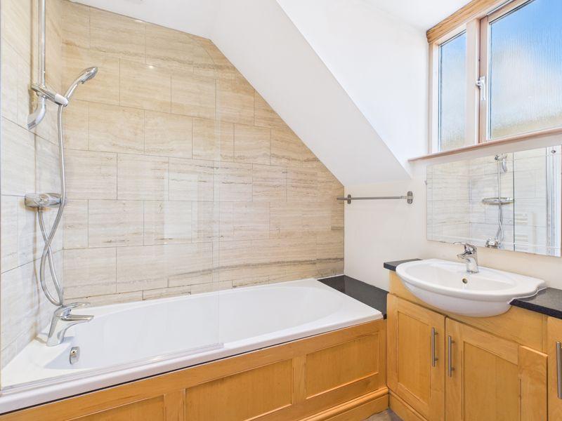 2nd floor Bathroom