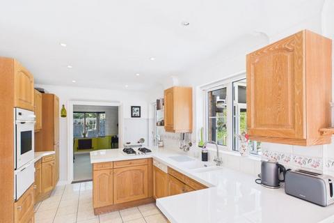 2 Dene Close, Chipstead, Coulsdon, CR5 3NW