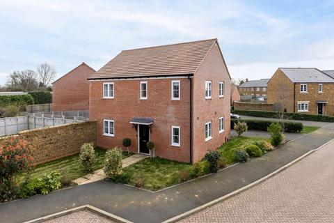 3 bedroom detached house for sale, Garners Field, Great Bourton