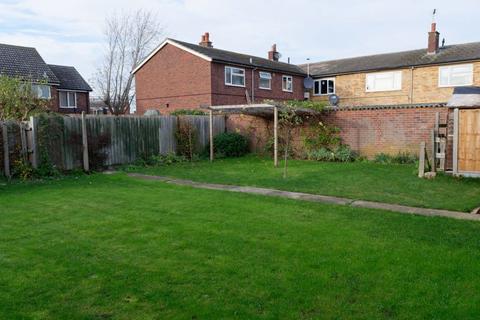 3 bedroom semi-detached house to rent, Sandwich Road, St. Neots