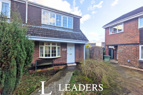 3 bedroom end of terrace house to rent, Henley Gardens, Fareham