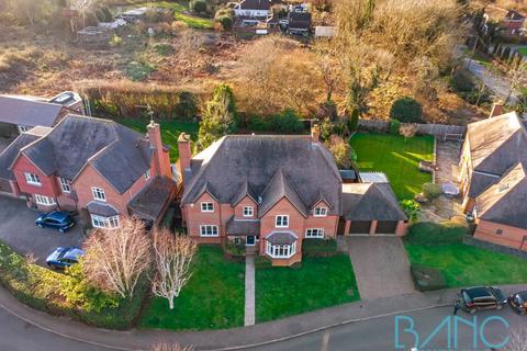 9 The Asters, Cheshunt, Waltham Cross, EN7 6SD