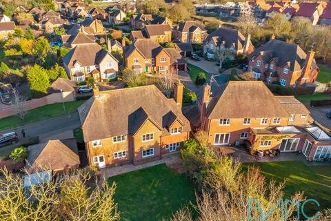 9 The Asters, Cheshunt, Waltham Cross, EN7 6SD