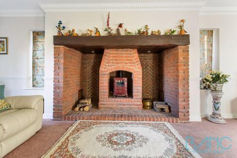 9 The Asters, Cheshunt, Waltham Cross, EN7 6SD