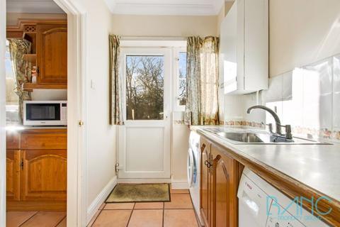 9 The Asters, Cheshunt, Waltham Cross, EN7 6SD