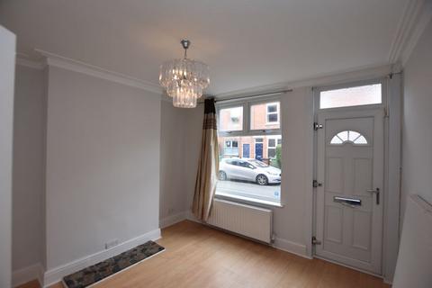 4 bedroom terraced house to rent, Drayton Street, Nottingham