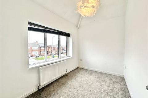 3 bedroom semi-detached house to rent, Sale Lane, Manchester M29