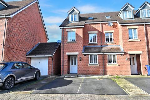 3 bedroom end of terrace house for sale, The Limes, Uttoxeter, ST14