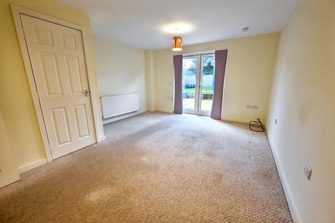 3 bedroom end of terrace house for sale, The Limes, Uttoxeter, ST14