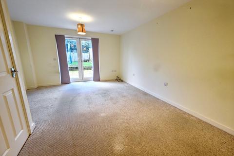 3 bedroom end of terrace house for sale, The Limes, Uttoxeter, ST14