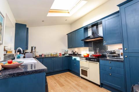 4 bedroom end of terrace house for sale, Old Street, Clevedon