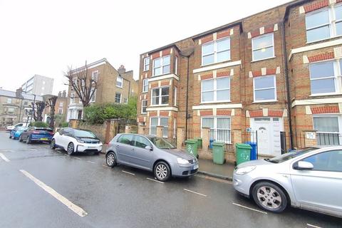 2 bedroom flat to rent, Bushey Hill Road, London