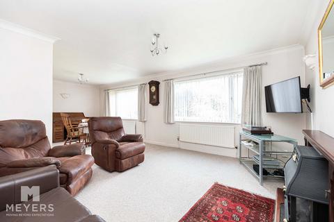 3 bedroom flat for sale, Belle Vue Crescent, Bournemouth, BH6 3