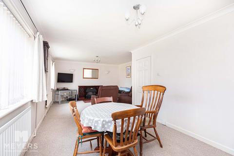 3 bedroom flat for sale, Belle Vue Crescent, Bournemouth, BH6 3