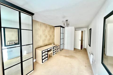 2 bedroom flat for sale, London Road, Ascot SL5