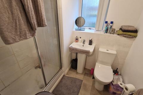 1 bedroom flat to rent, Parkside Crescent, Ketley, Telford, Shropshire, TF1