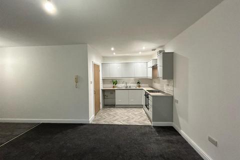 3 bedroom apartment to rent, Richmond Court, 50 North George Street, Salford