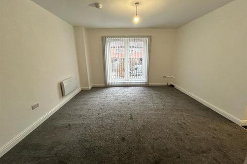 3 bedroom semi-detached house to rent, Richmond Court, 50 North George Street, Salford