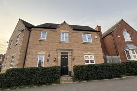 3 bedroom semi-detached house to rent, Weir Way, Coventry