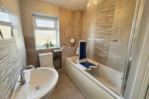 2 bedroom end of terrace house for sale, Beamsley Way, Hull HU7