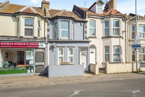 1 bedroom flat for sale, Balmoral Road, Kent ME7