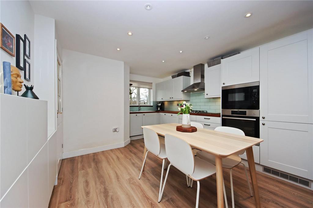 Living/Kitchen Area