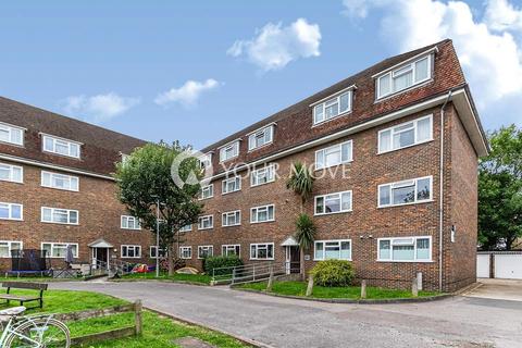 3 bedroom penthouse for sale, Acacia Grove, Surrey KT3