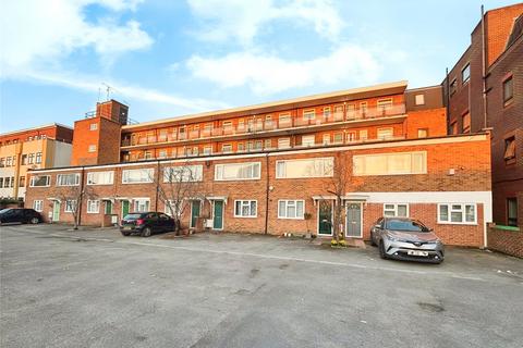 Flat 22, Concord House Coombe Road, New Malden, KT3 4RJ