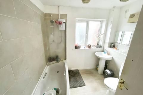 3 bedroom terraced house to rent, Langsett Road, West Midlands WV10