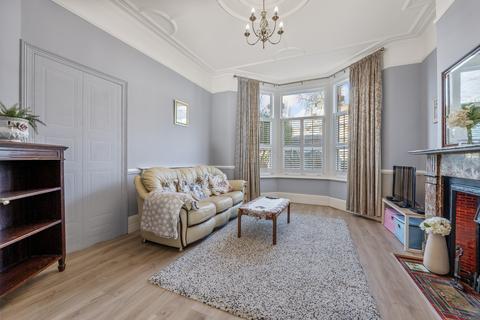 1 bedroom flat to rent, Poynders Road, SW4