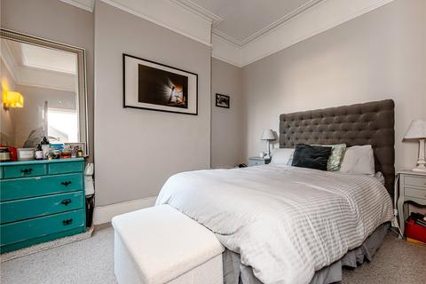 2 bedroom apartment to rent, Leighton Gardens, Kensal Rise, London, NW10